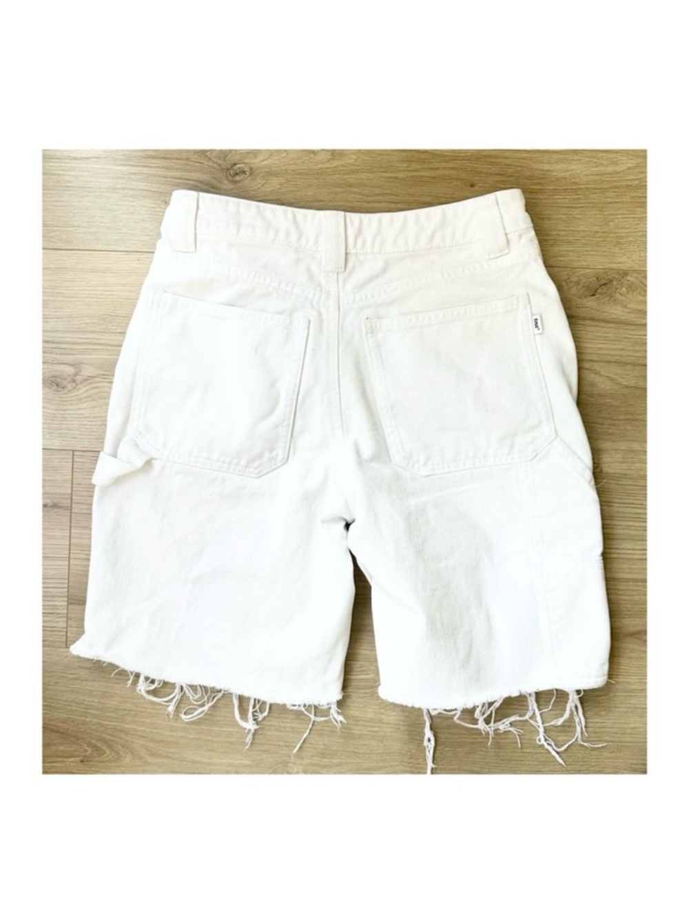 Aritzia White Frayed-Hem Denim Utility Shorts - Picture 4 of 5
